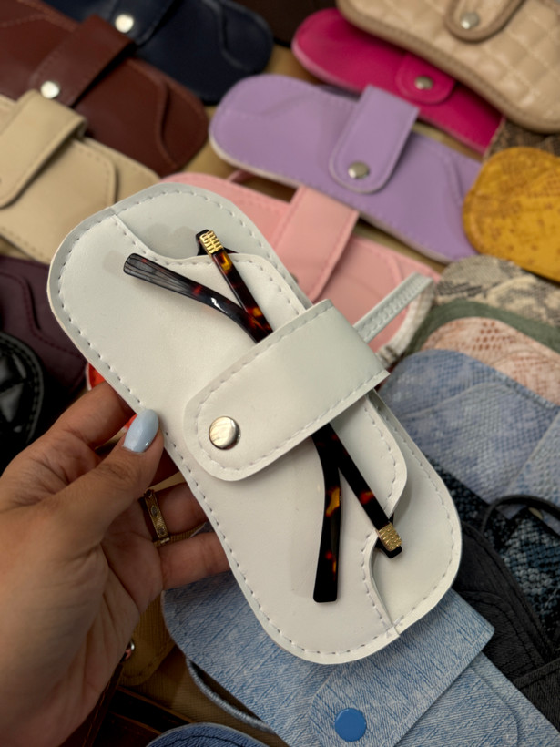 جاعینکی چرمی آویزدار؛محافظ عینک